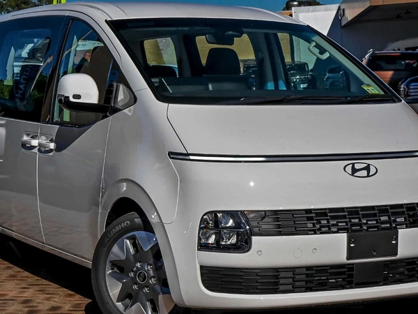 2026 Hyundai Staria Auto 2WD 8 Seats Front Wheel Drive