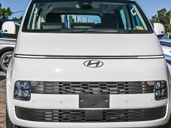 2026 Hyundai Staria Auto 2WD 8 Seats Front Wheel Drive