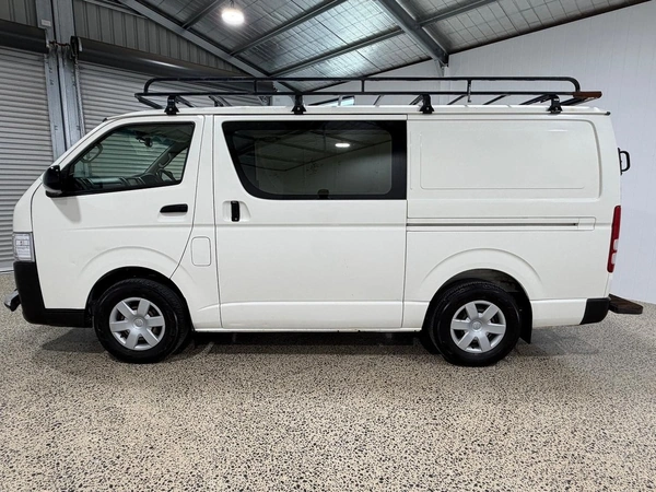 2017 Toyota Hiace DX Rear Wheel Drive Manual